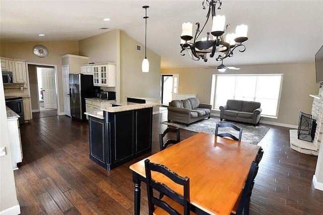 Building Photo - 525 Blair Meadow Dr