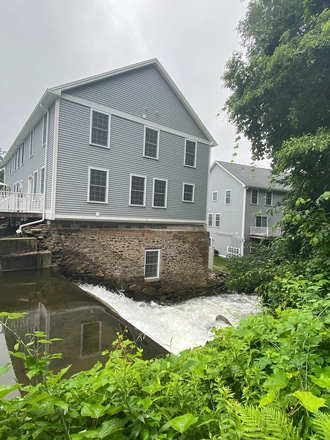 Building Photo - 28 Armstrong Rd