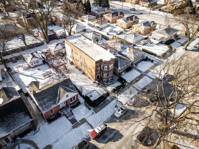 Building Photo - 3927 Kirk St