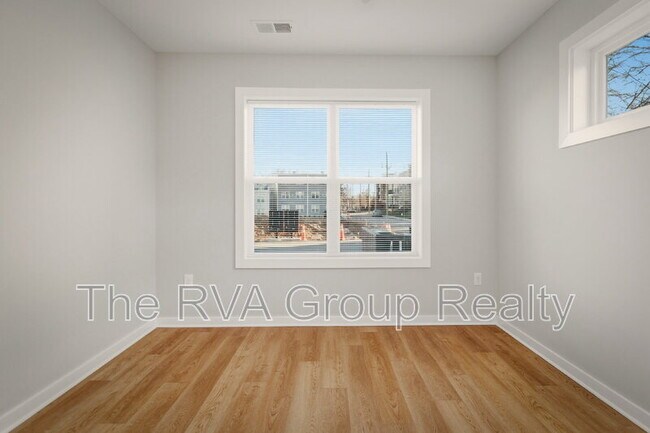 Building Photo - 918 Porter St