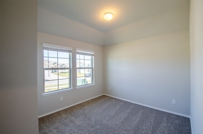 Building Photo - 13966 Fort Ward Way