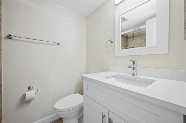 Building Photo - 101 Pinecrest Cir