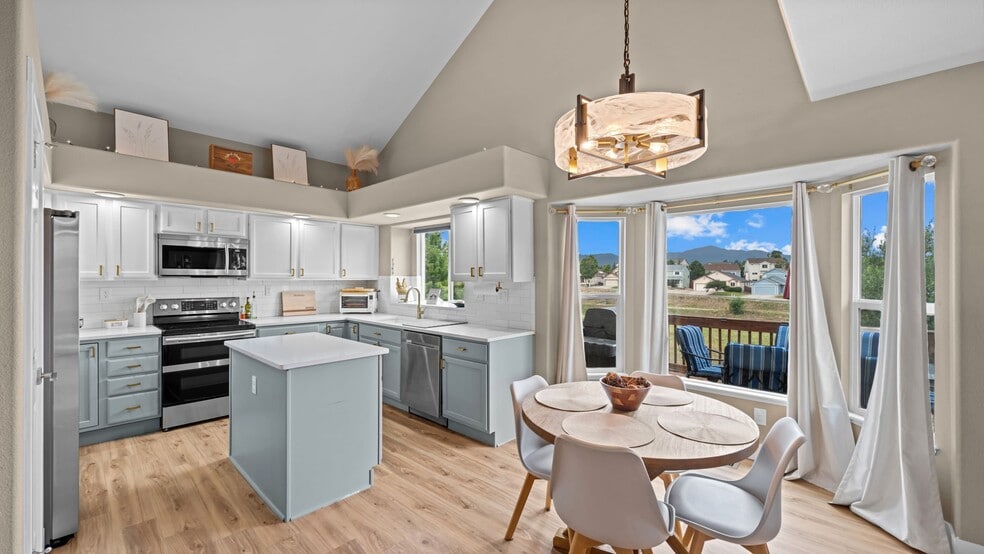 Building Photo - 3882 Pronghorn Meadows Cir