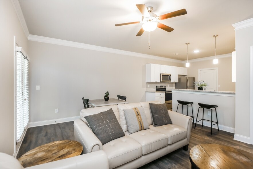 Building Photo - 239 Riley Cir