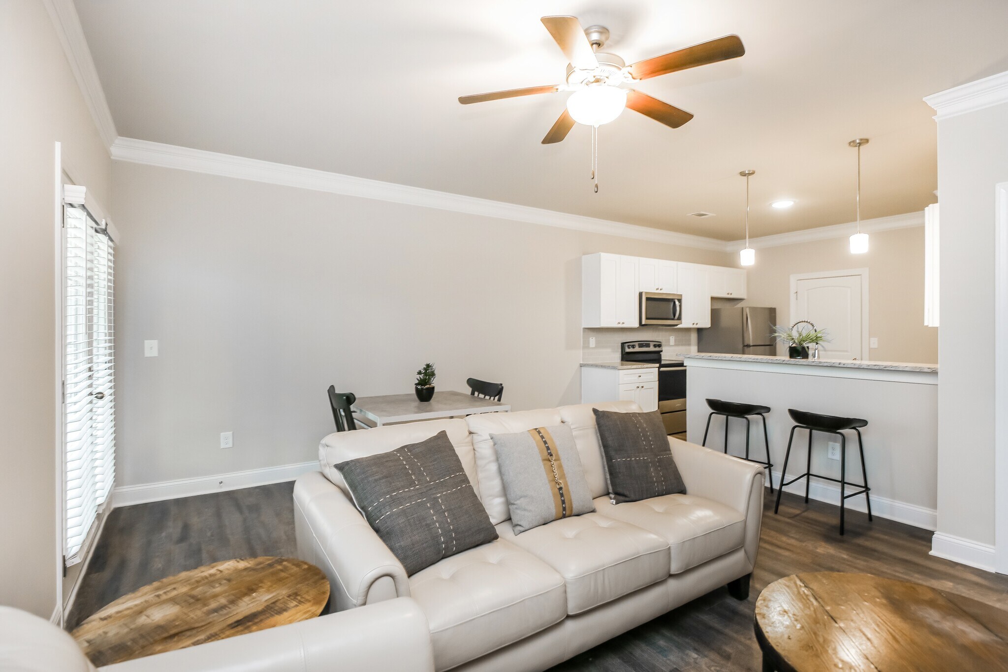 Building Photo - 216 Riley Cir