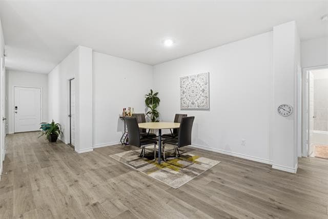 Building Photo - 10116 Autumn Leaves Ln