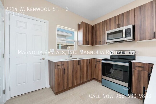 Building Photo - 2914 W Kenwood St
