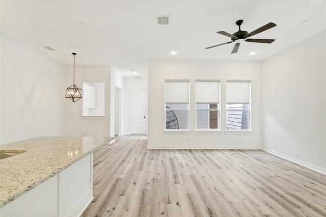 Building Photo - 1050 Marian Dr