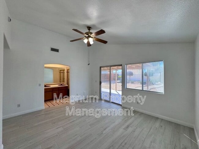 Building Photo - 27081 School Park Dr