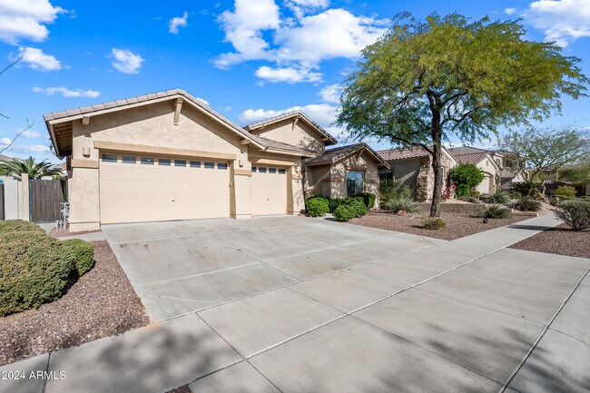 Building Photo - 2122 W Red Range Way