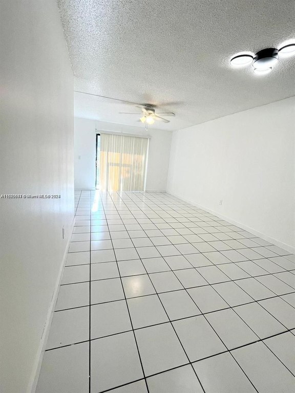Building Photo - 20825 NE 8th Ct