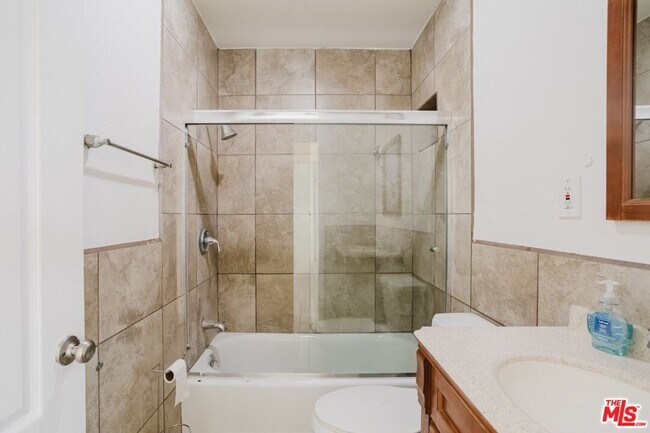 Building Photo - 5917 Bartmus St