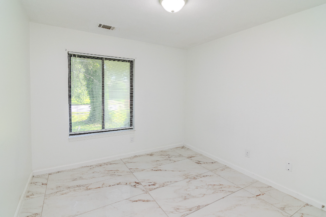 Building Photo - 1558 Samara Glen Way