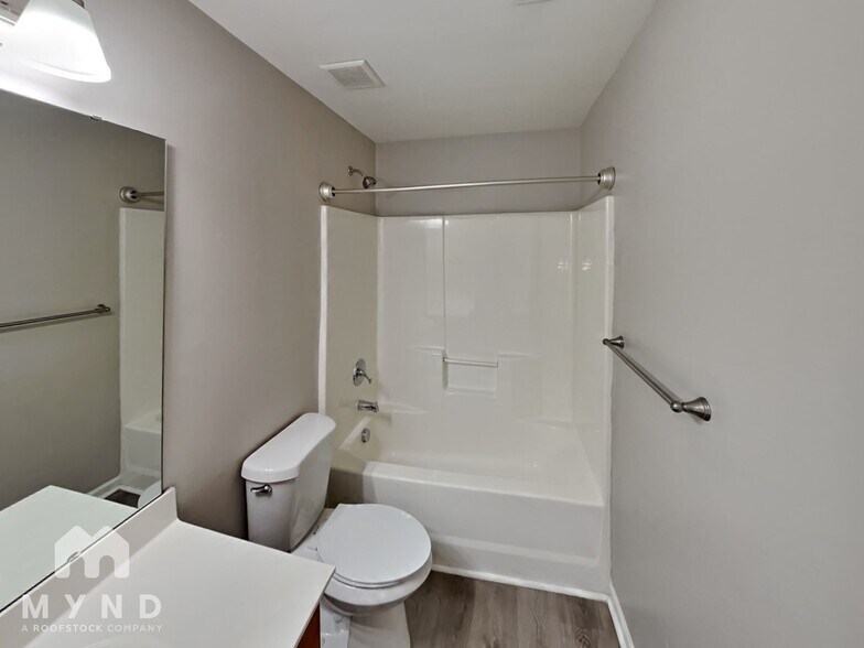 Building Photo - 1101 Southridge Dr