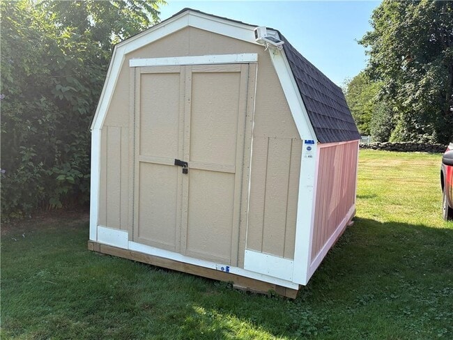 Building Photo - 438 Wolcott Ave