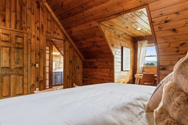 Building Photo - 181 Sugar Mountain Rd