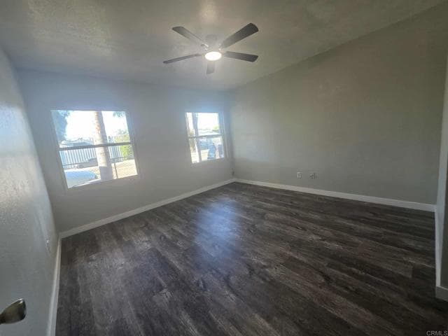 Building Photo - 2661 Commercial St