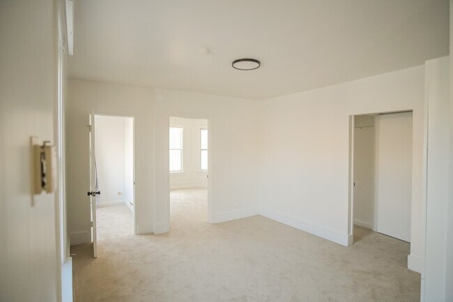 Building Photo - 30 S 1200 E