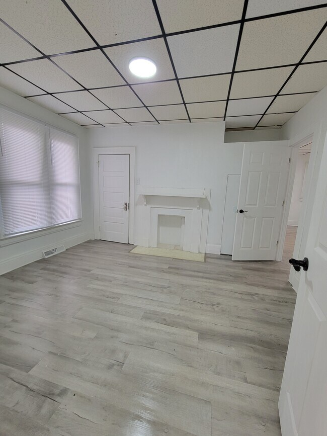 Building Photo - 920 Hendrix Ave