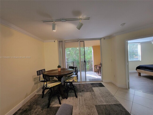 Building Photo - 400 Scotia Dr