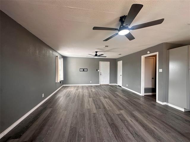 Building Photo - 230 Bell St