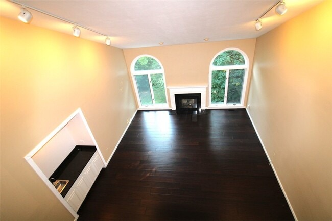 Building Photo - 1647 Wildhorse Pkwy Dr