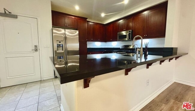 Building Photo - 629 Traction Ave