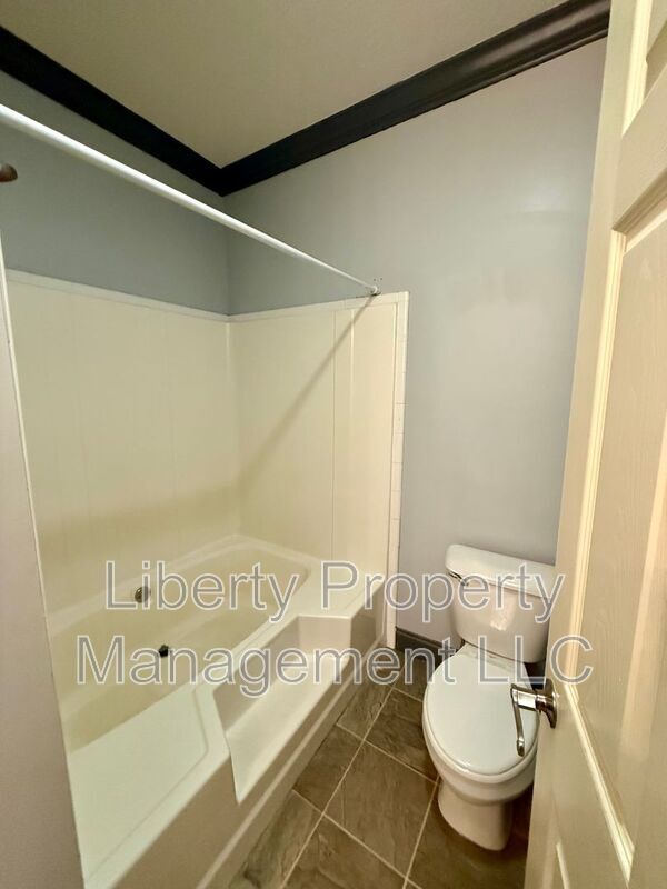 Building Photo - 143 Quail Dr