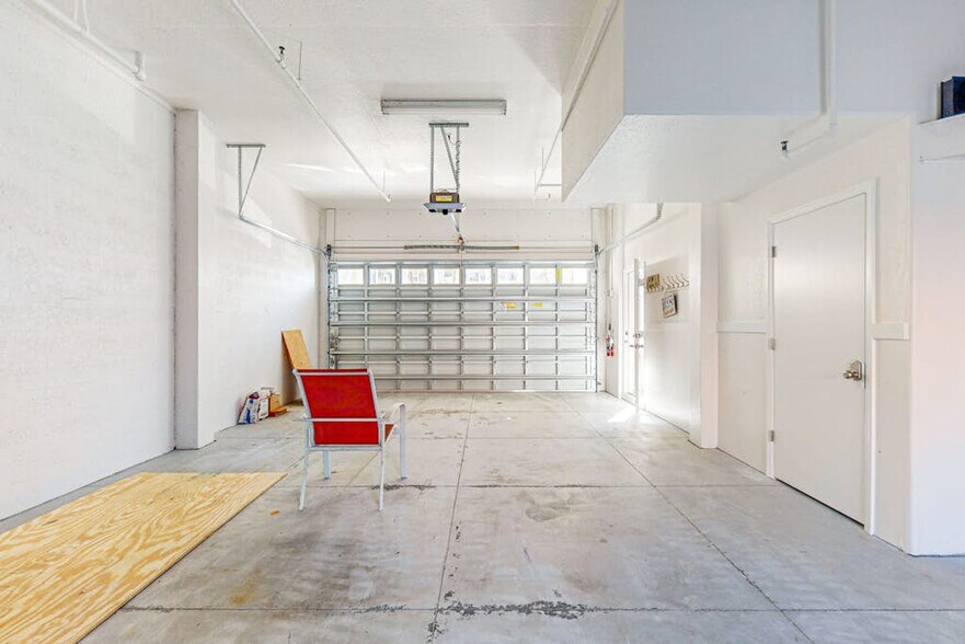 Building Photo - 1467 Gulf Dr N