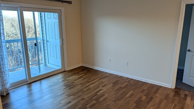 Building Photo - 110 Trotter Rd