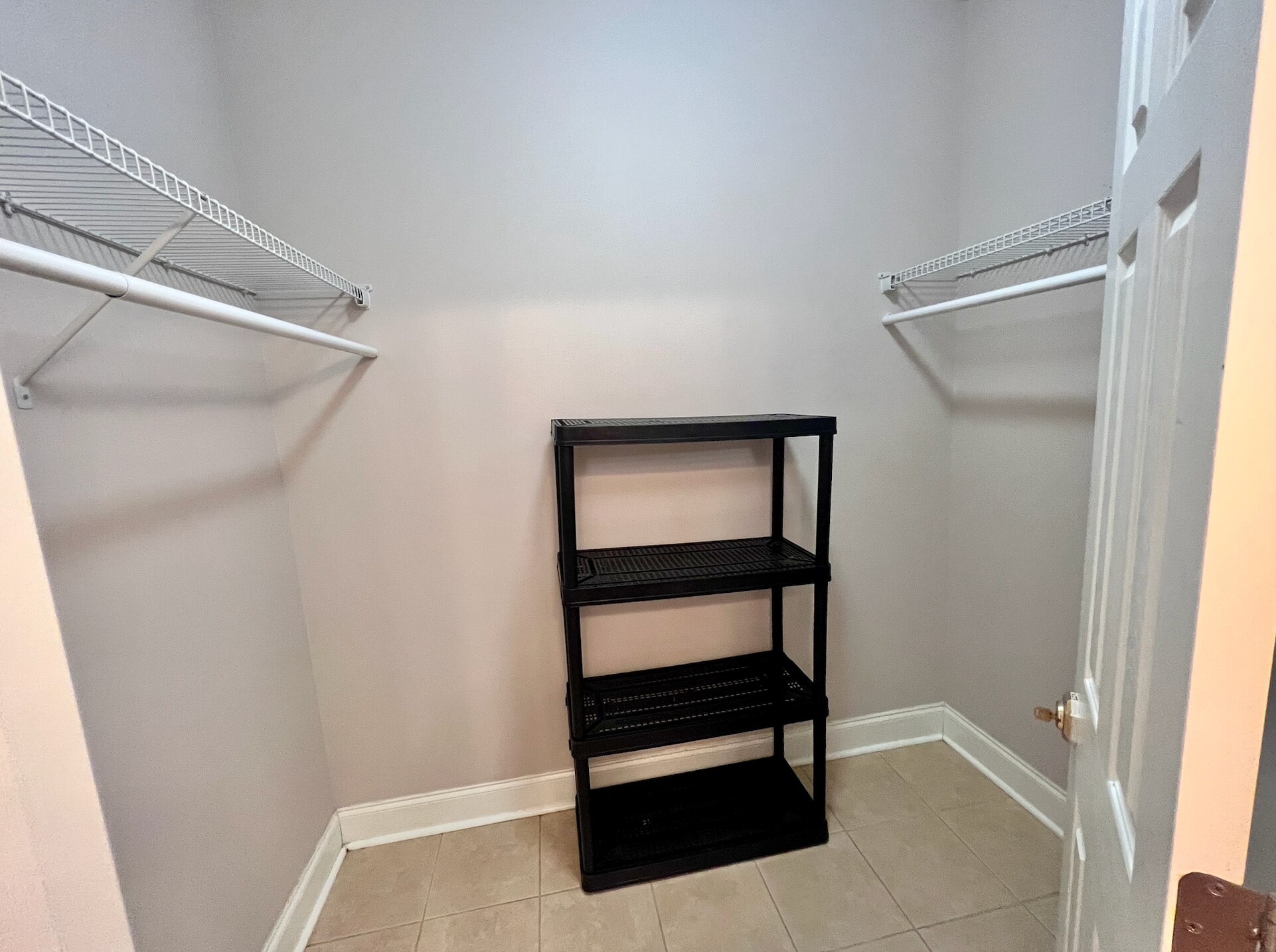 Master walk-in closet - 23372 Chene Blanc Ln