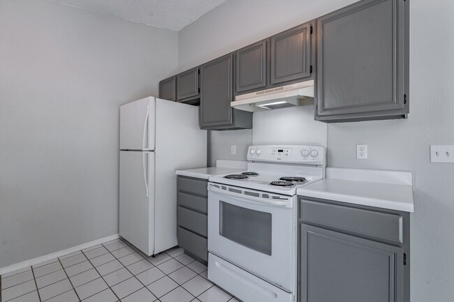 Building Photo - Charming 2-Bed, 2-Bath Rental: Your Cozy R...