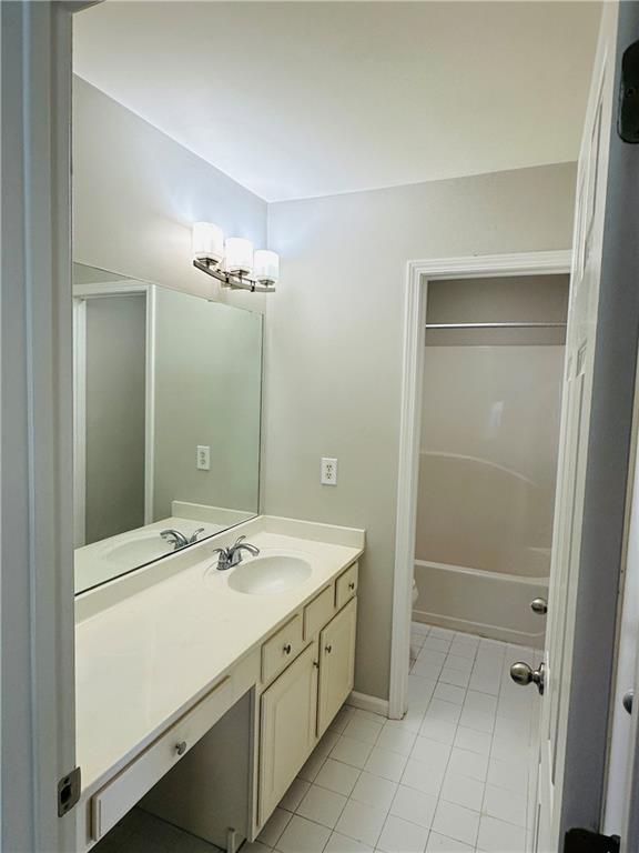 Building Photo - 2020 Bentwood Ct