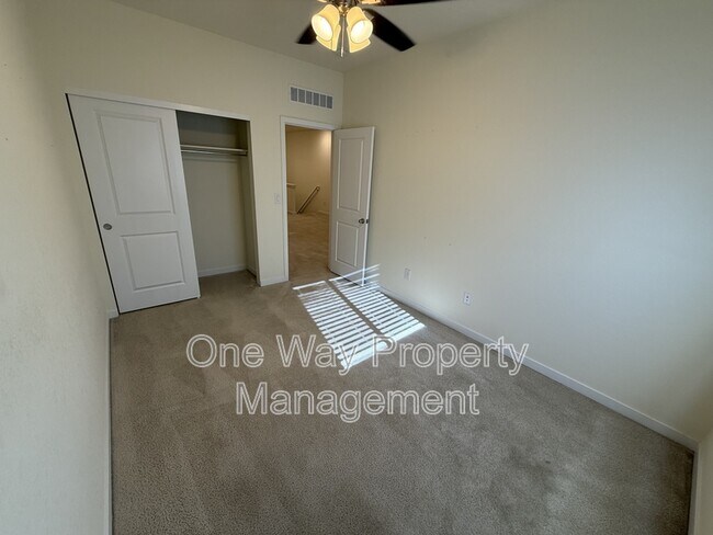 Building Photo - 885 E 98th Ave