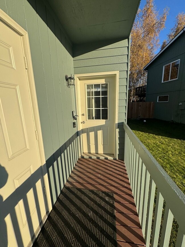 Building Photo - 3 bedroom in downtown Eagle River
