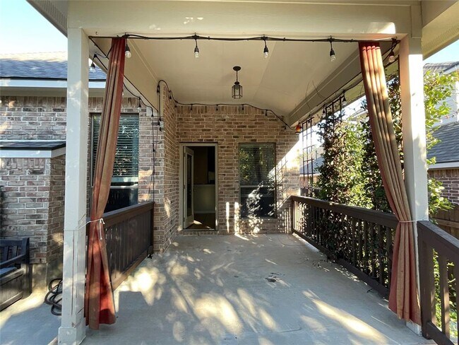 Building Photo - 303 Steer Acres Ct