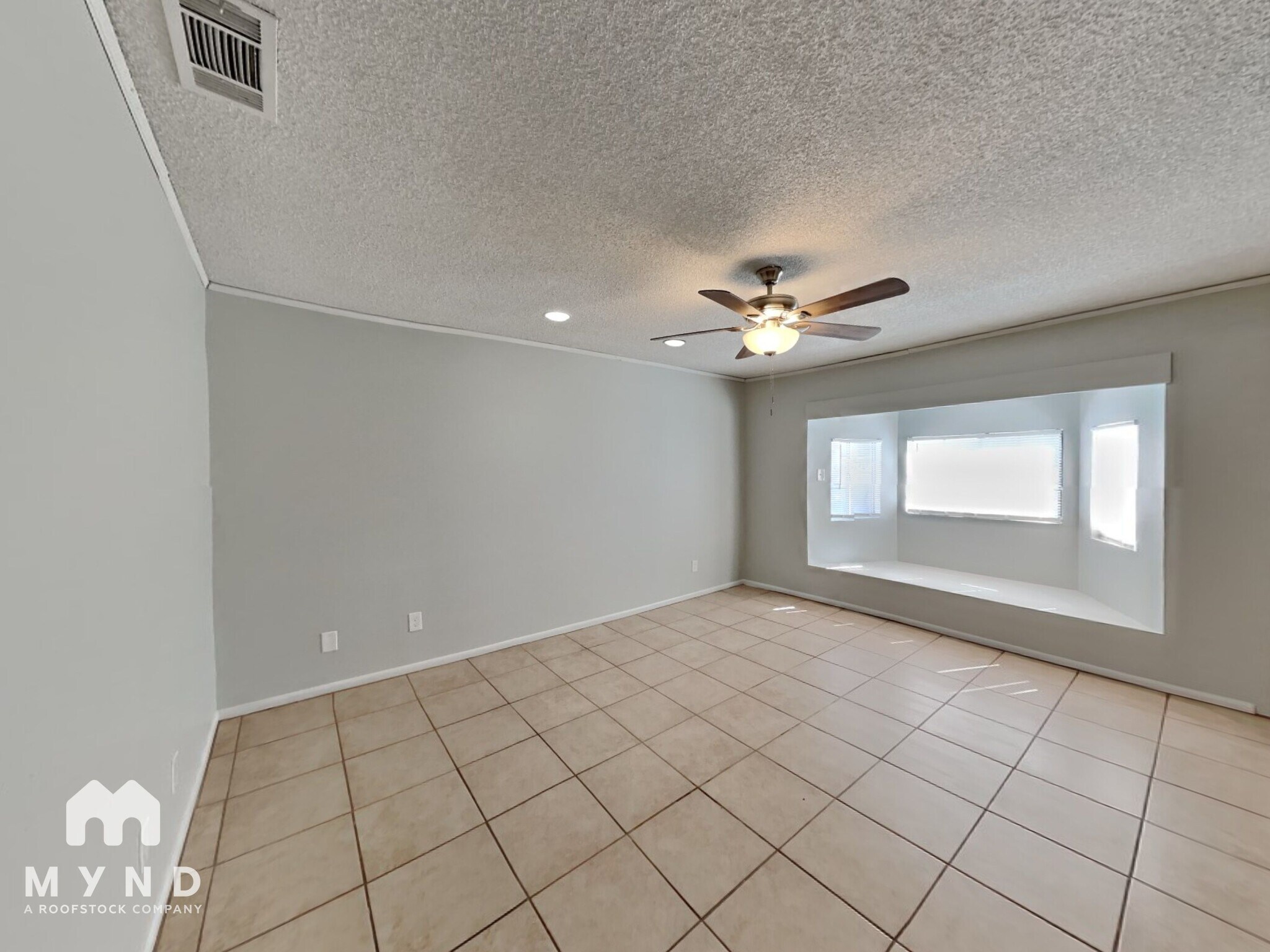 Building Photo - 2001 Verdinal Dr