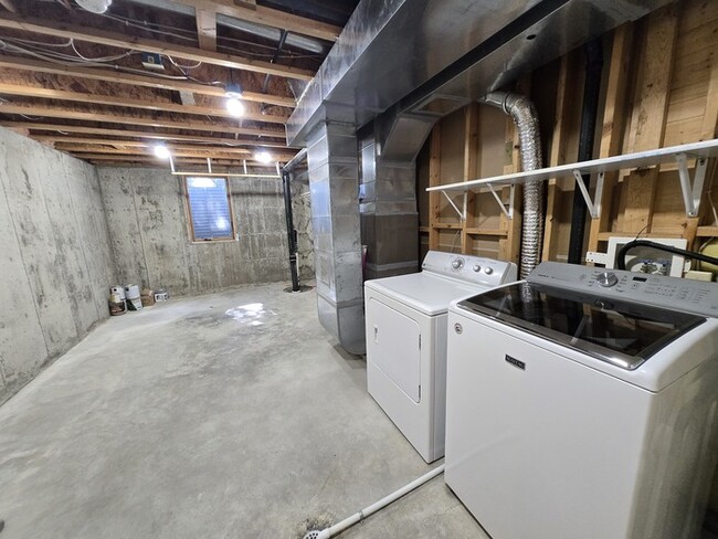 Building Photo - 5038 W Elm Ct