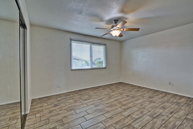 Building Photo - 3344 W Yucca St