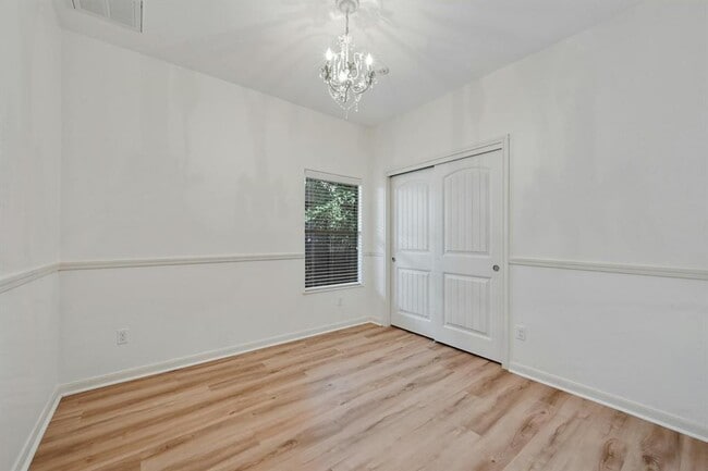 Building Photo - 2408 Amur Dr