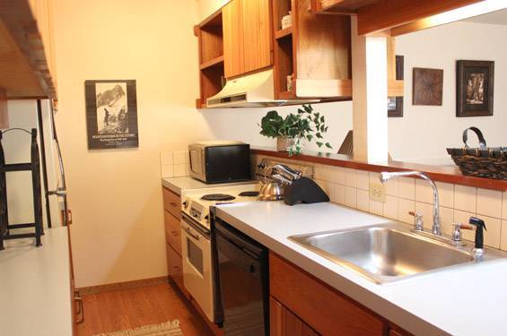 Building Photo - 4455 Berry Dr