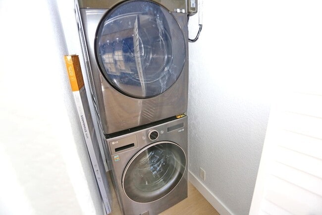 Building Photo - 8120 SW 4th Ct