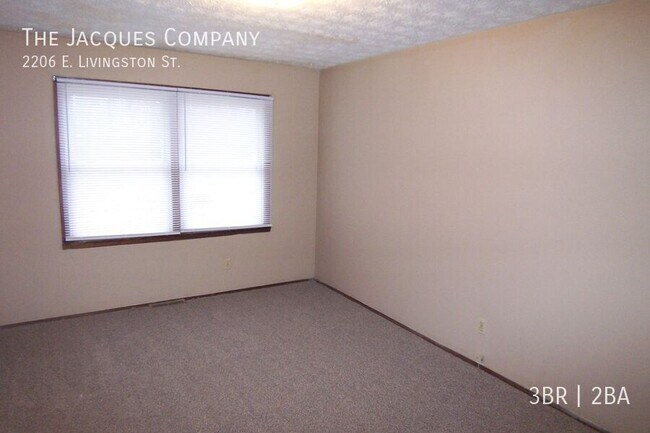 Building Photo - 2206 E Livingston St