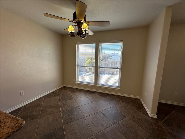Building Photo - 14905 Dasmarinas Dr