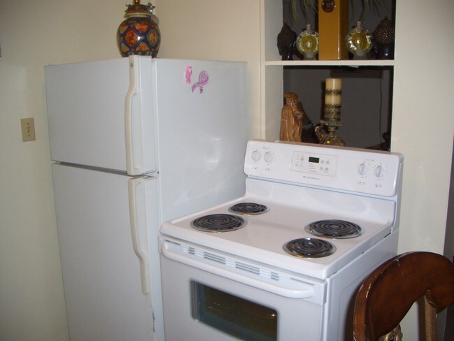 Building Photo - Wess Park Apartments