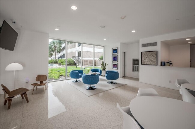 Building Photo - 3600 Montrose Blvd