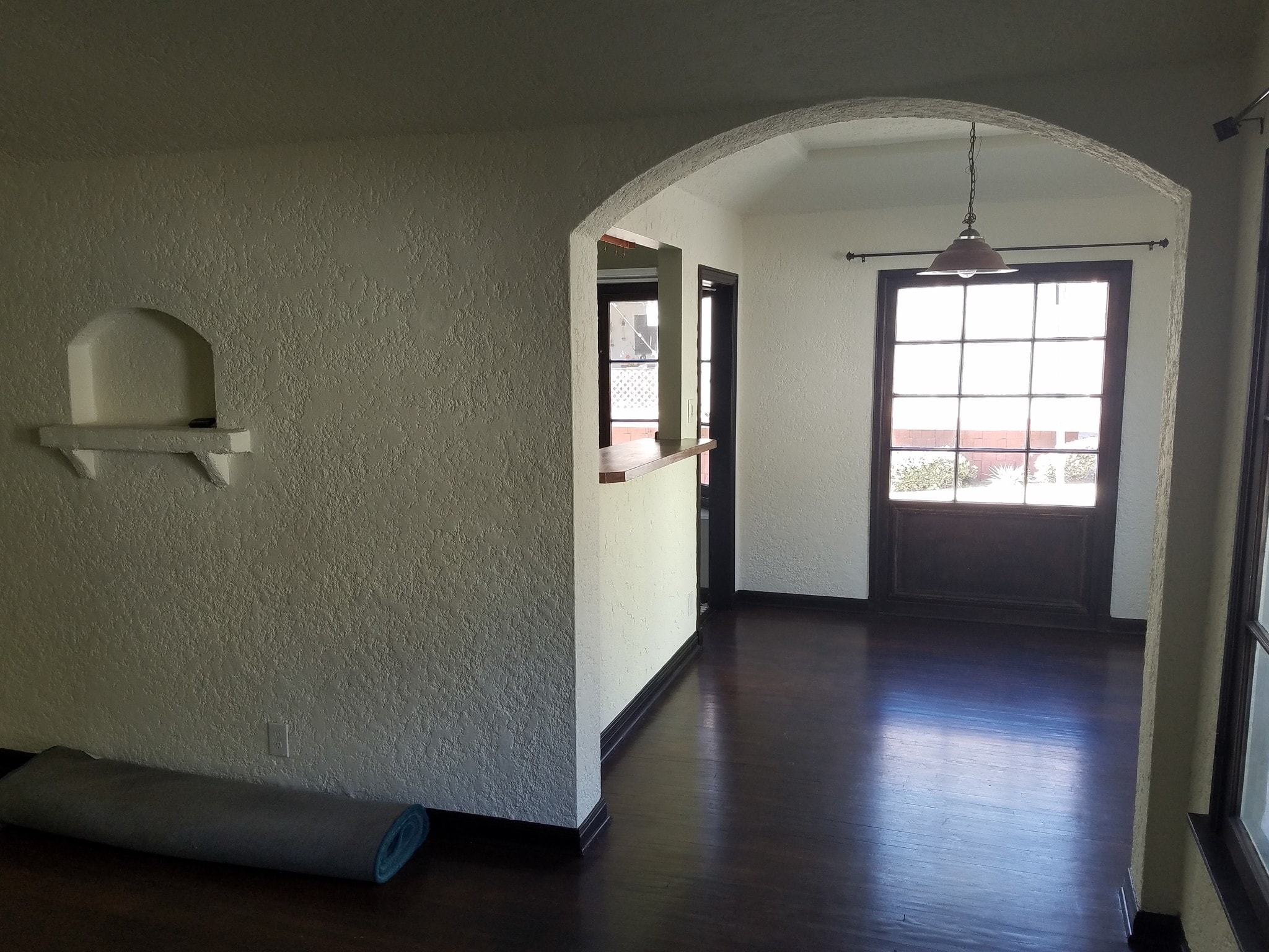 Building Photo - 2137 Vine St