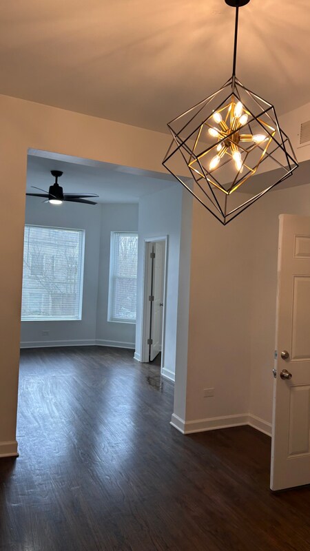 Building Photo - 1657 S Central Park Ave