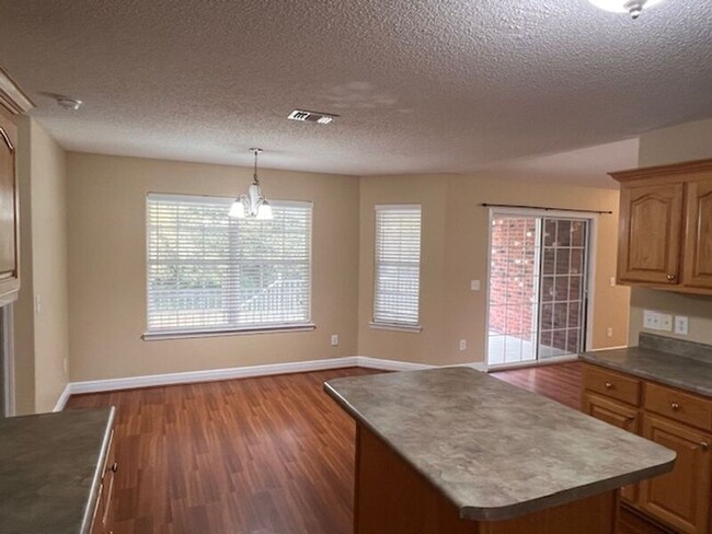 Building Photo - 5654 Colinas Verde Dr