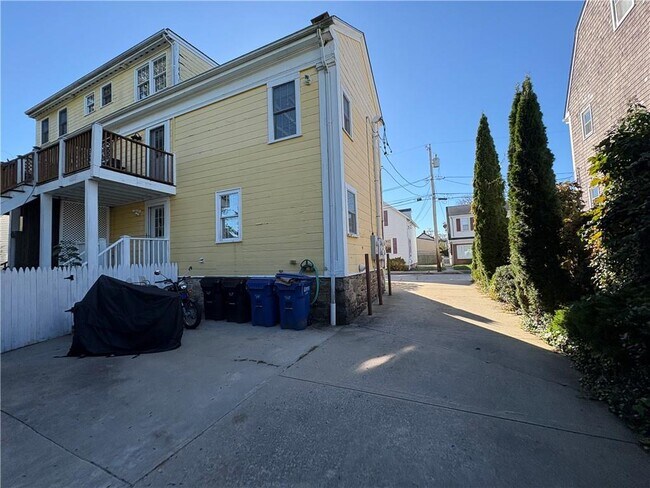 Building Photo - 22 Stockholm St